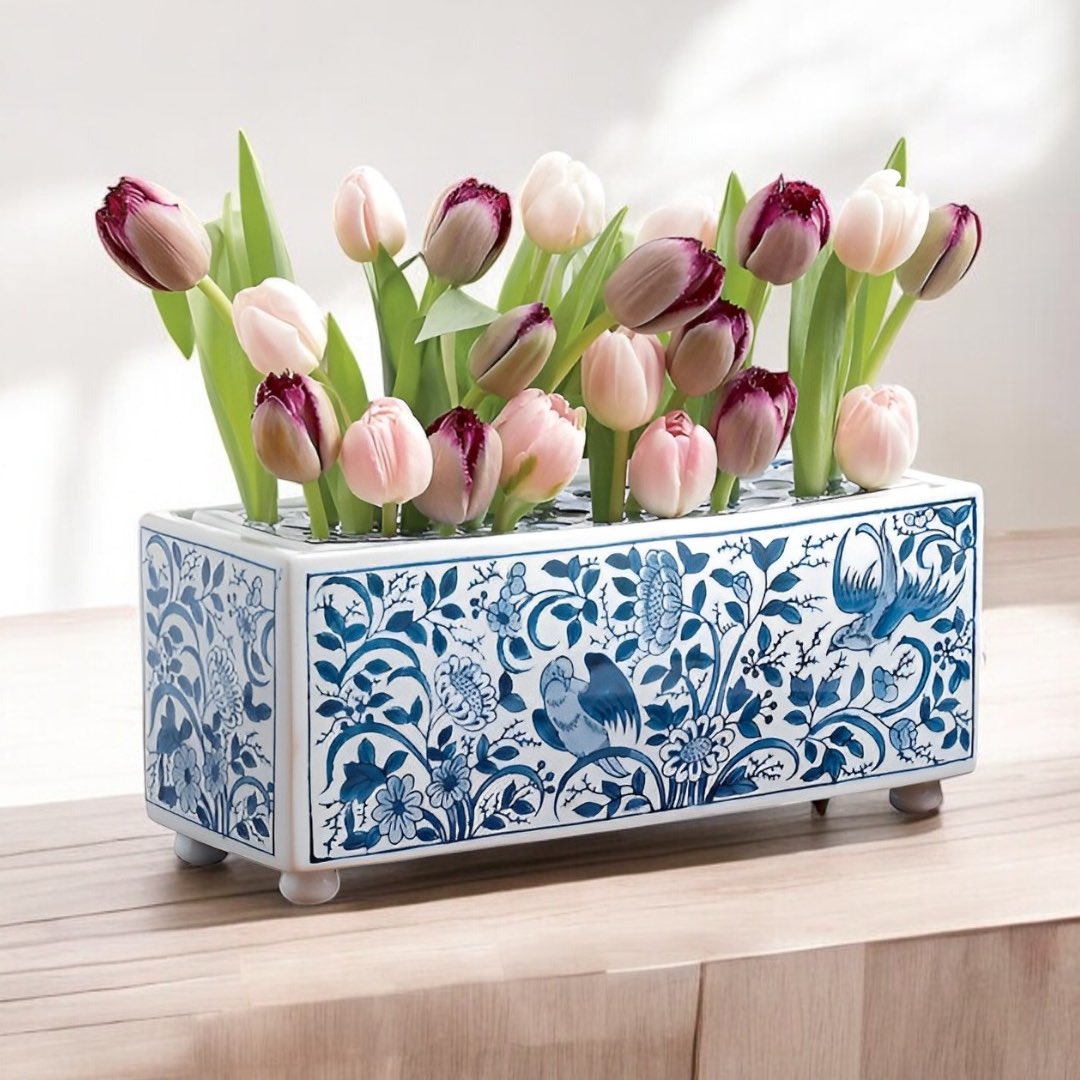 Delft Vase: The Flowerbrick