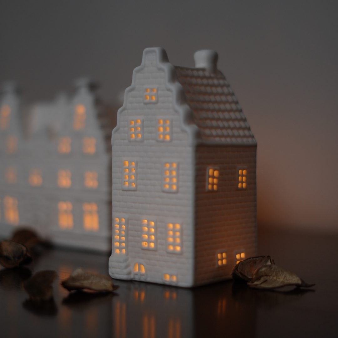 Tea Light Canal House: Lantern