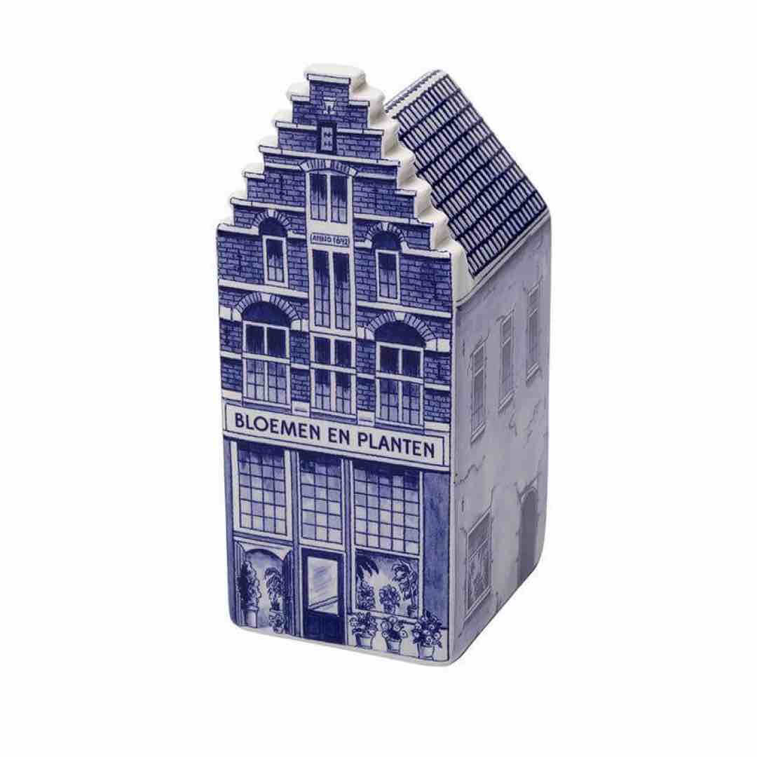 Detailed Delft Blue Flower Shop